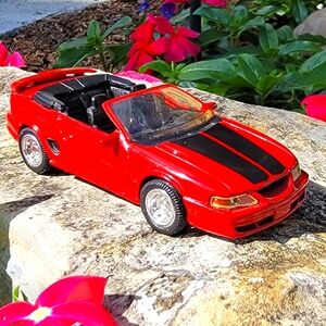 NEW RAY ♡ Red w/Black Racing Stripes 1994 Ford Mustang GT Convertible 1:43 Scale